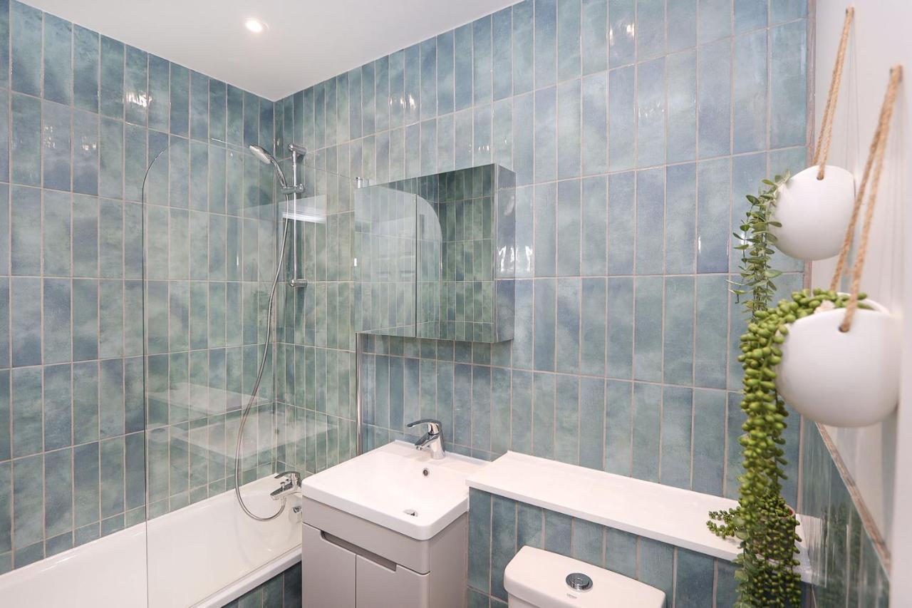 The London Secret, 1 Bed Flat With Patio - Zone 2 Leilighet Eksteriør bilde